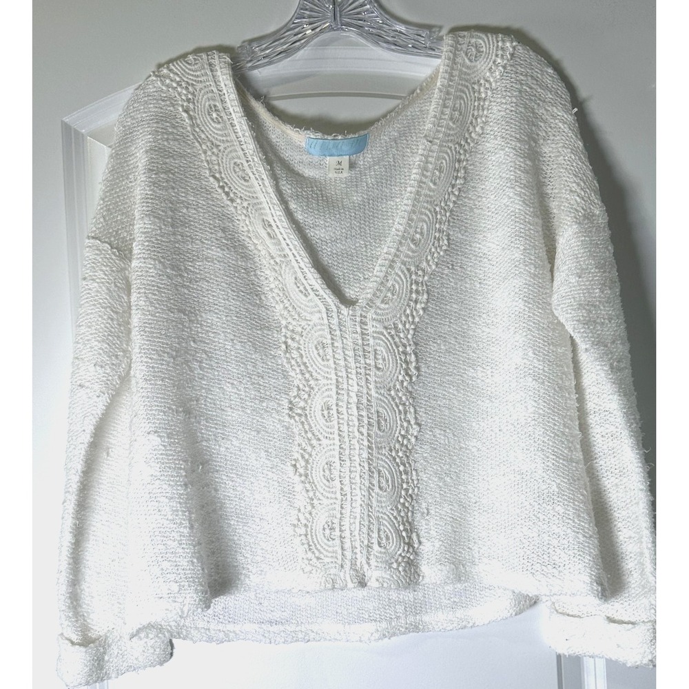 Vintage Cropped Style Sweater Women's Med. White Textured Knit Boho V Neck Lace
